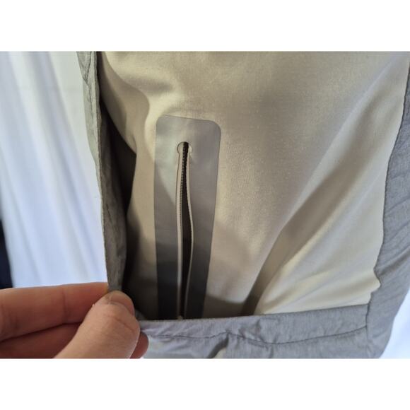 New Peter Millar Women's Grey Ivory Lizzie Hybrid Golf Vest Small - Picture 7 of 11